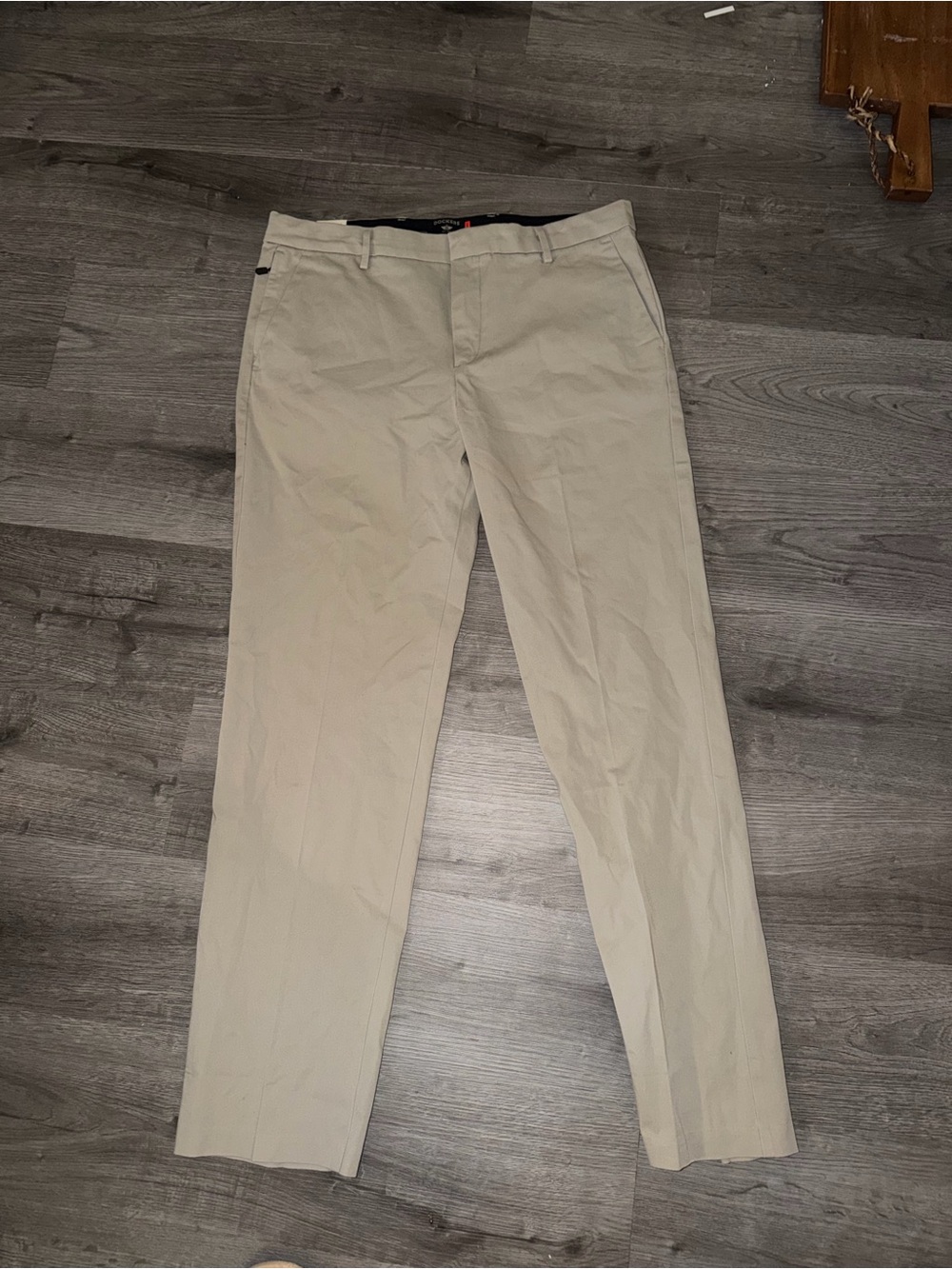 Dockers City Tech Trouser Straight Fit:Men's Light Beige Chinos (smart 360 tech)